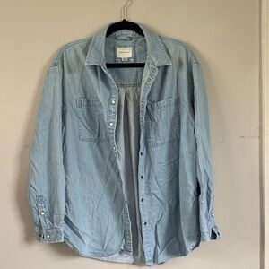 American Eagle Outfitters Chambray Button Down Shirt
